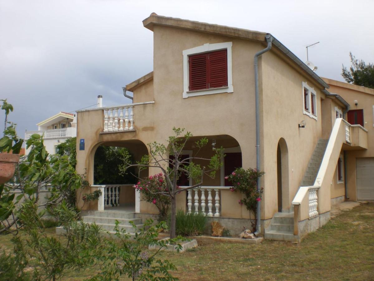 Apartmani Vesna Vir Exterior foto