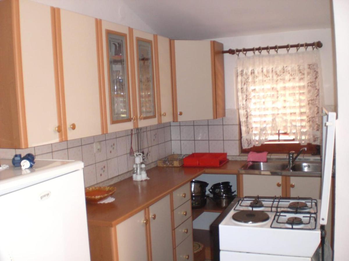 Apartmani Vesna Vir Exterior foto