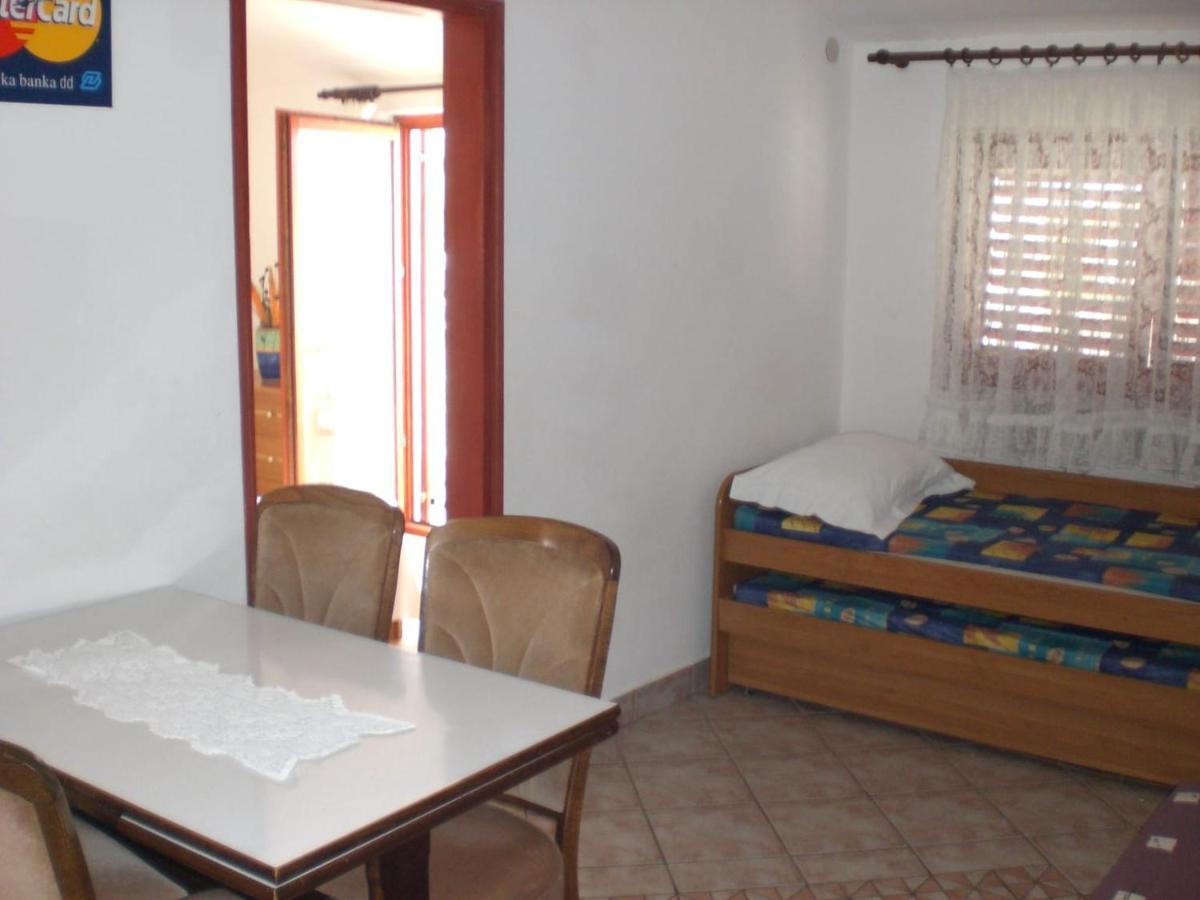 Apartmani Vesna Vir Exterior foto
