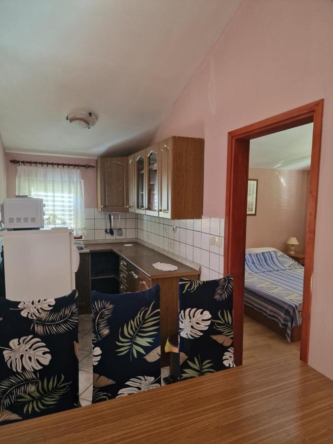Apartmani Vesna Vir Exterior foto